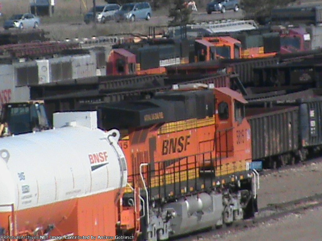 BNSF 5815 & 933501